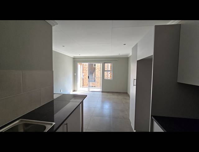 2 BEDROOM SECTIONAL TITLE FOR SALE IN NORTON SMALL FARMS